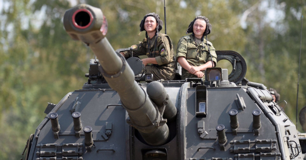 Сколько зарабатывают военные в России Сколько зарабатывают военные в России